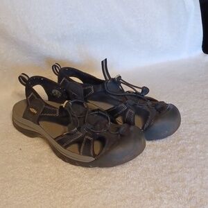 Keen hiking sandals mens size 10